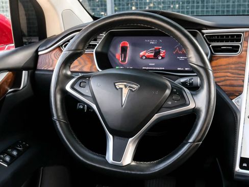 Used 2017 Tesla Model X 75D AWD/4WD image 14