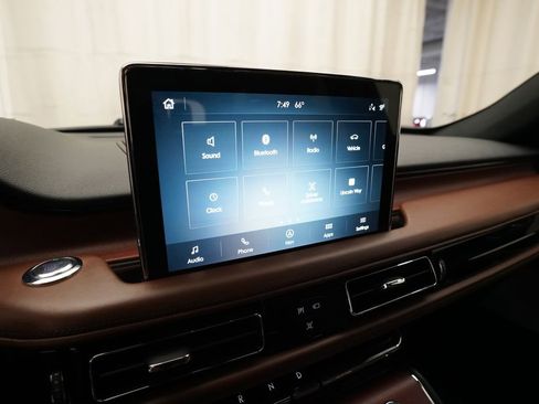 Used 2020 Lincoln Aviator Grand Touring w/ Equipment Group 301A AWD/4WD image 6