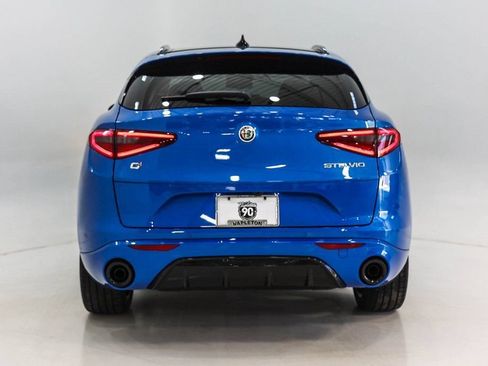 Used 2023 Alfa Romeo Stelvio Veloce AWD/4WD image 4