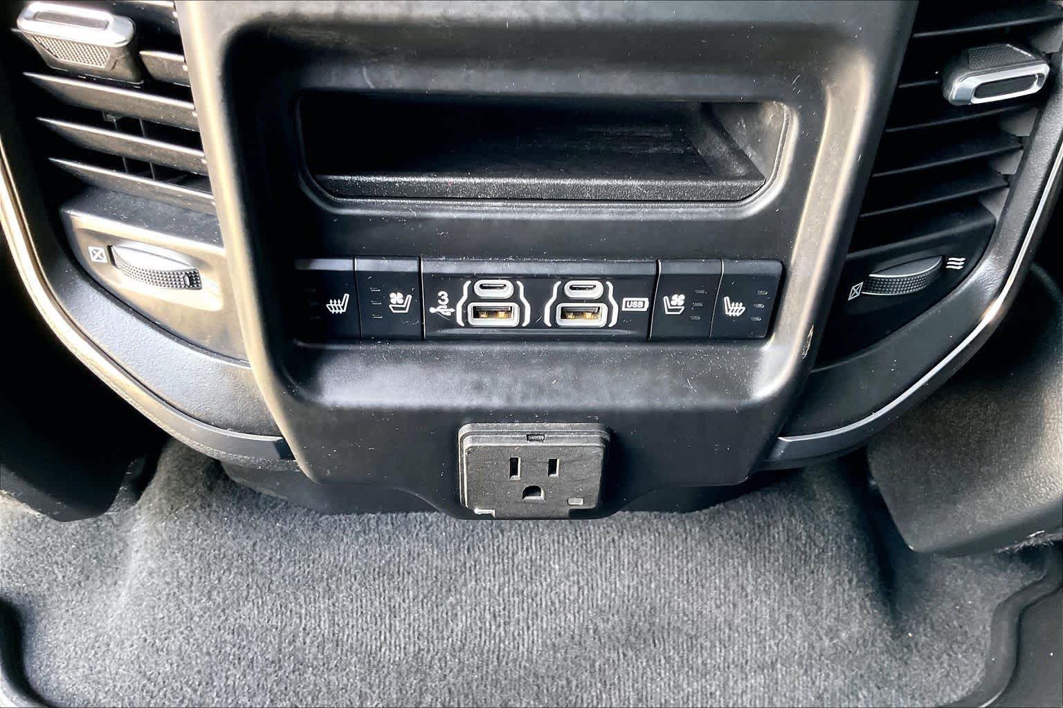 Used 2019 RAM 1500 Limited AWD/4WD image 30