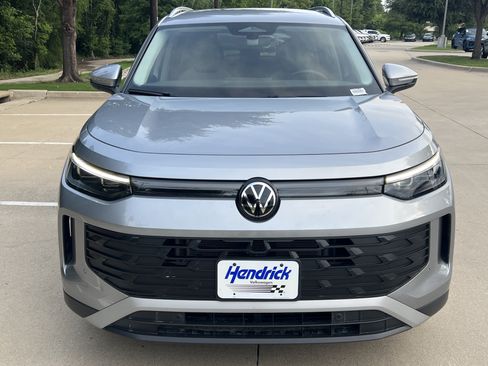Used 2026 Volkswagen Tiguan SE FWD image 23