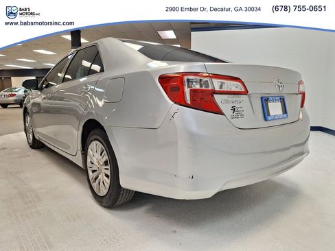 Used 2012 Toyota Camry FWD image 21