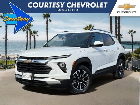 Used 2026 Chevrolet TrailBlazer LT FWD image 1