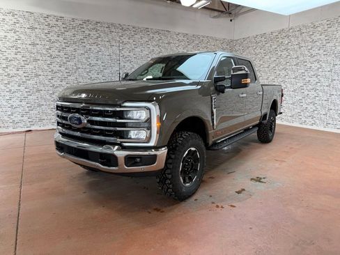 New 2026 Ford F250 King Ranch w/ Tremor Off-Road Package image 3