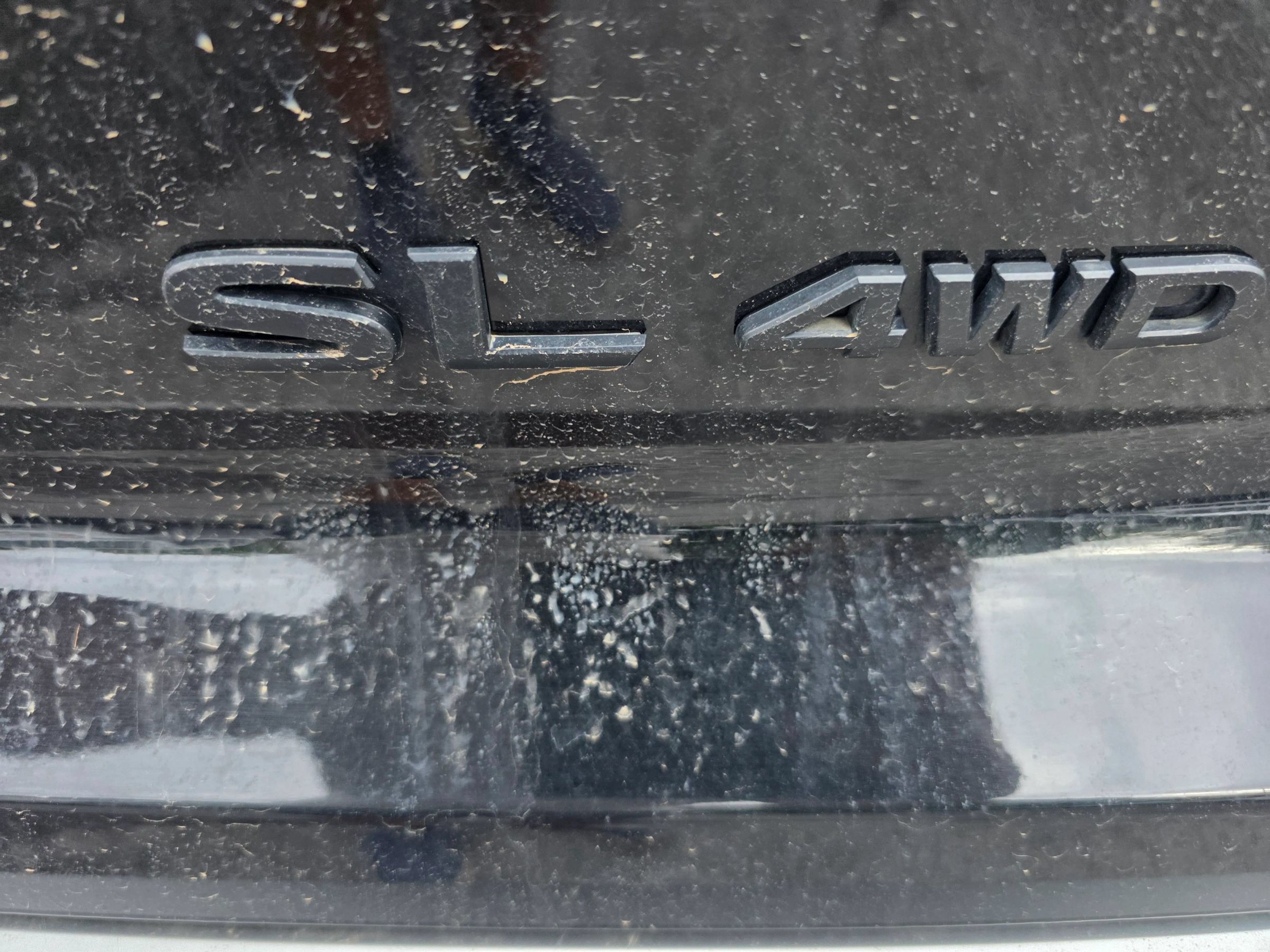 Used 2025 Nissan Pathfinder SL w/ Black Appearance Package AWD/4WD image 17