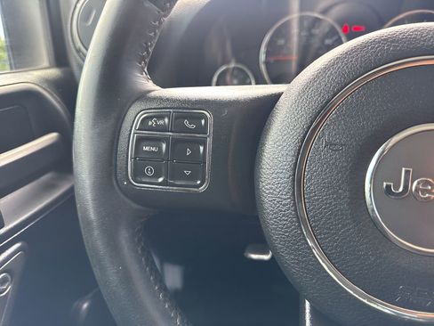 Used 2017 Jeep Wrangler Unlimited Sport w/ Connectivity Group AWD/4WD image 13