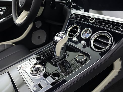 Used 2024 Bentley Continental GT Speed image 40