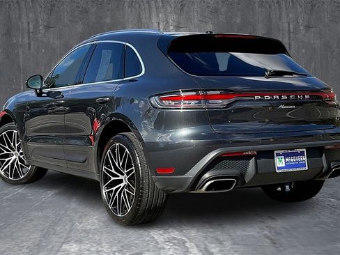 Used 2022 Porsche Macan Base image 4