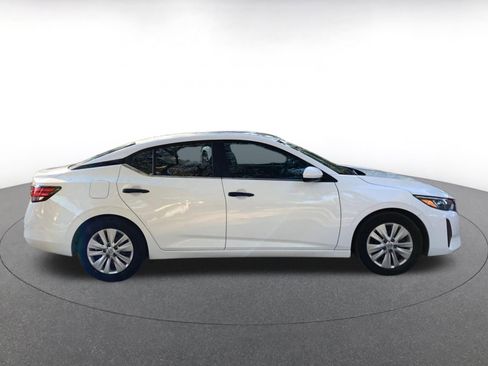 Used 2025 Nissan Sentra S image 8