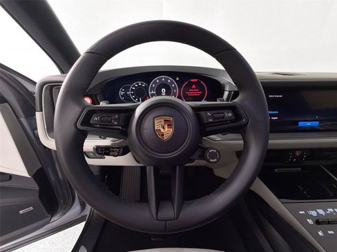 Certified 2026 Porsche Cayenne AWD/4WD image 20