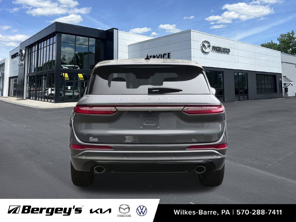 Used 2023 Lincoln Corsair AWD w/ Equipment Group 101A image 9