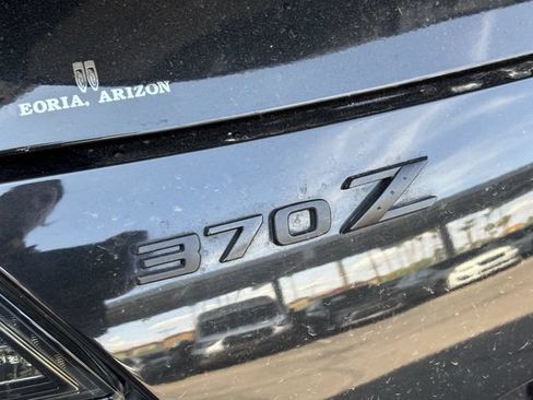 Used 2016 Nissan 370Z Coupe RWD image 11