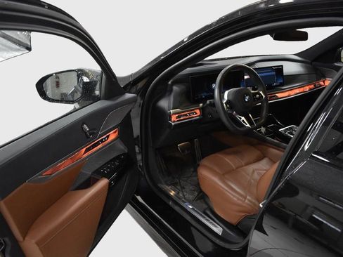 Used 2025 BMW 760i xDrive image 20