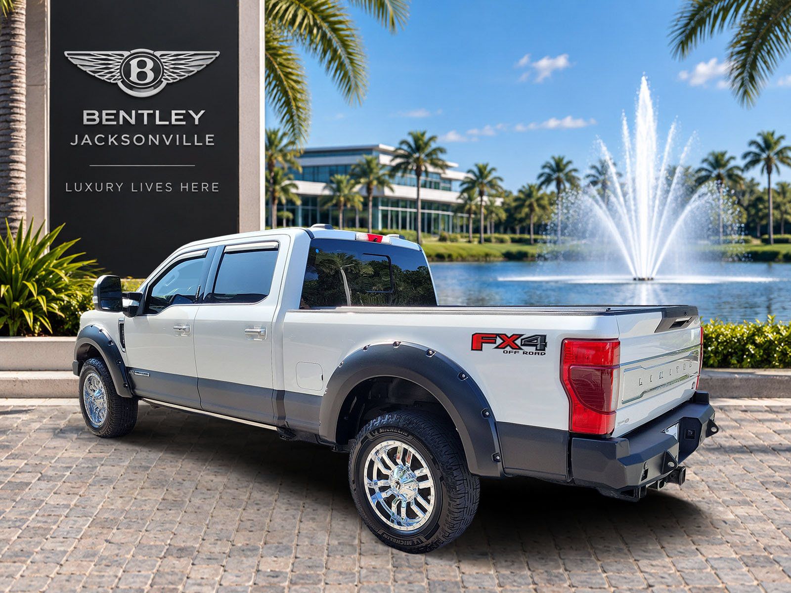 Used 2021 Ford F250 Limited AWD/4WD image 2