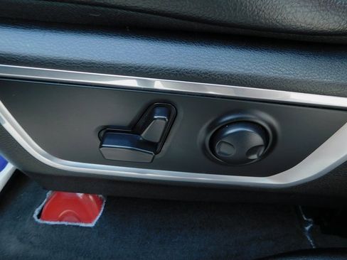 Used 2024 RAM 1500 Laramie image 24