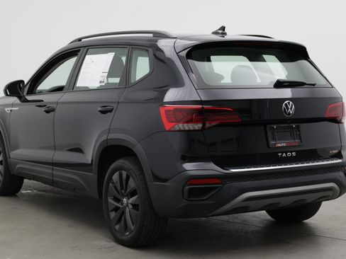 Used 2023 Volkswagen Taos S FWD image 5