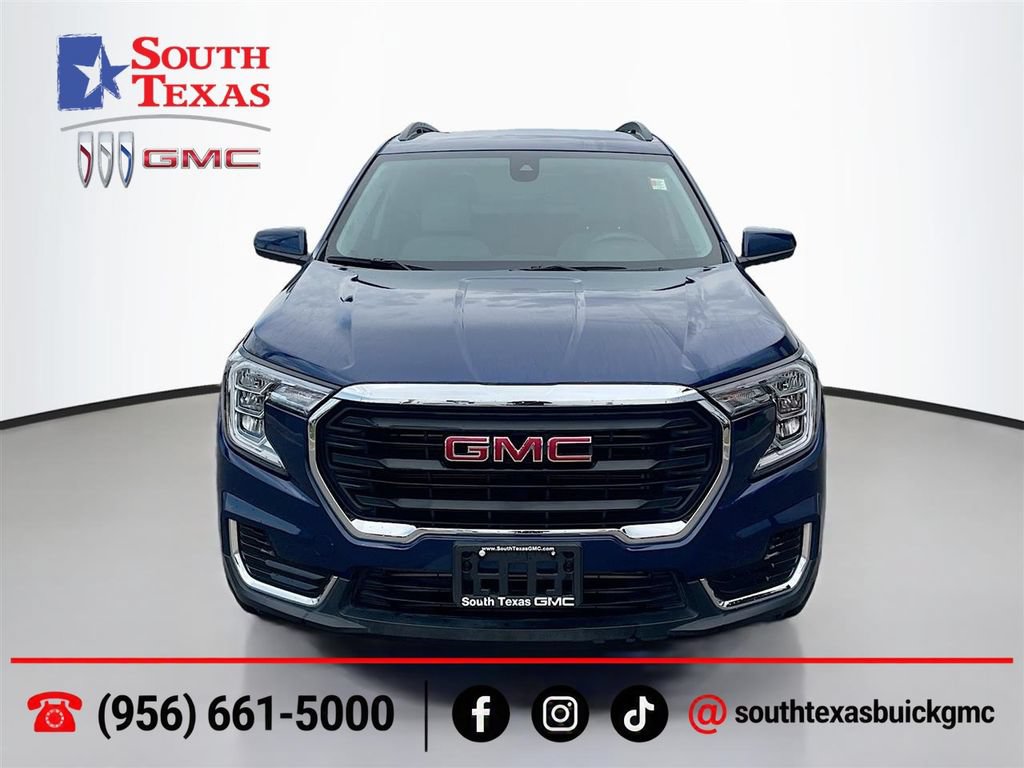 Used 2022 GMC Terrain SLE w/ Driver Convenience Package FWD image 1