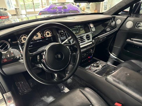 Used 2014 Rolls-Royce Wraith image 41
