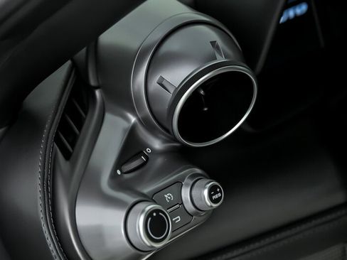Used 2020 Ferrari F8 Tributo RWD image 25