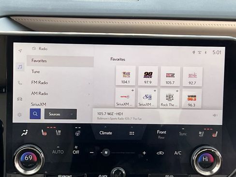 Used 2023 Lexus RX 350 Premium w/ Accessory Package AWD/4WD image 19
