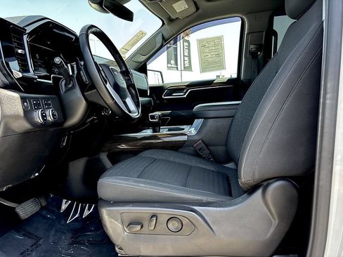 Used 2024 GMC Sierra 1500 Elevation w/ Preferred Package AWD/4WD image 13