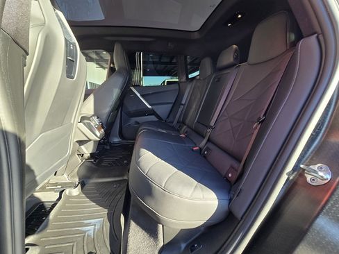 Used 2024 BMW iX xDrive50 w/ Sport Package image 17