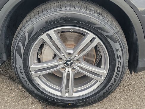 Used 2022 Mercedes-Benz GLC 300 GLC 300 image 8