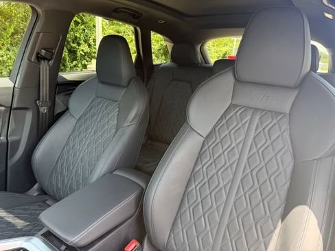 Used 2025 Audi SQ5 Prestige AWD/4WD image 14