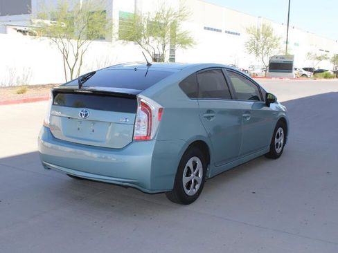 Used 2015 Toyota Prius Two FWD image 5