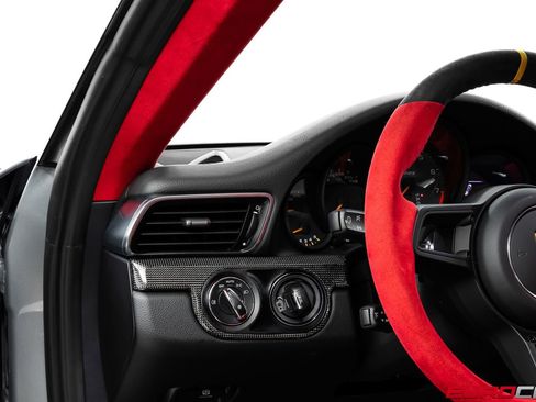 Used 2018 Porsche 911 GT2 RS image 34