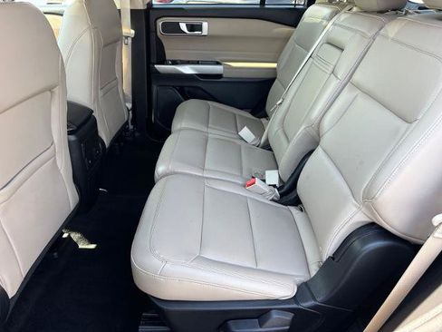 Certified 2023 Ford Explorer XLT w/ Equipment Group 202A AWD/4WD image 17