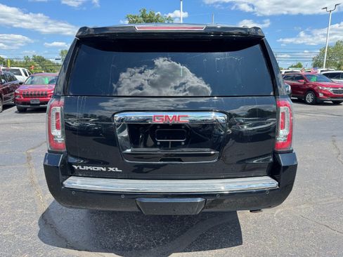 Used 2020 GMC Yukon XL Denali w/ Denali Ultimate Package AWD/4WD image 4