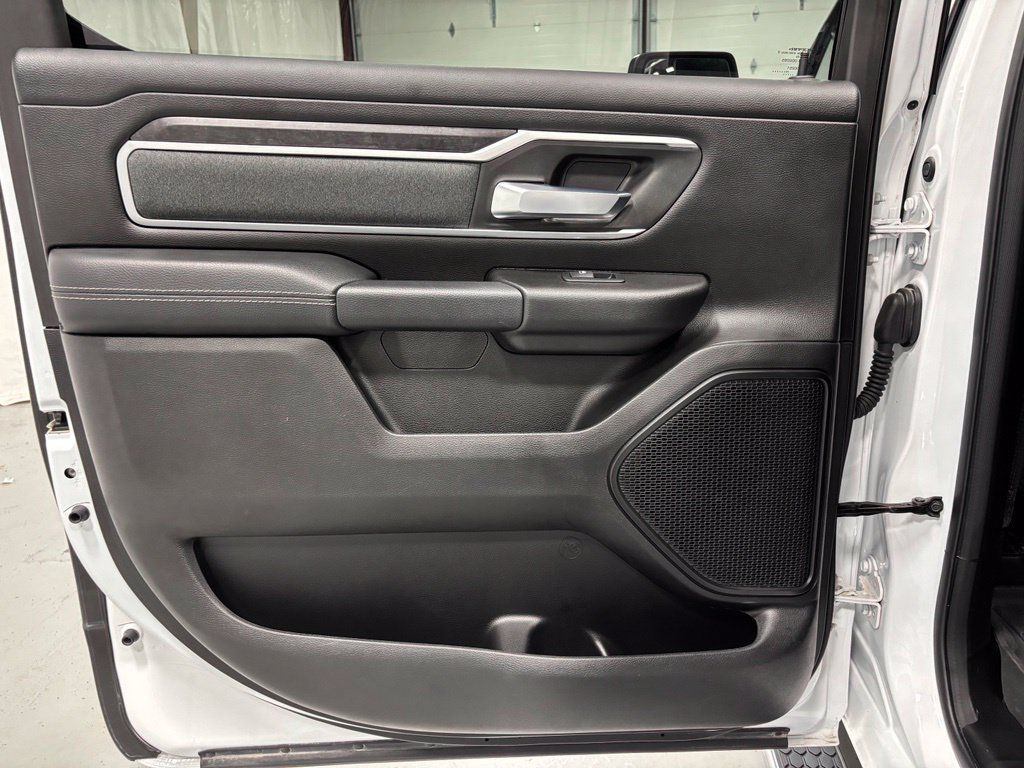 Used 2022 RAM 1500 Big Horn AWD/4WD image 39