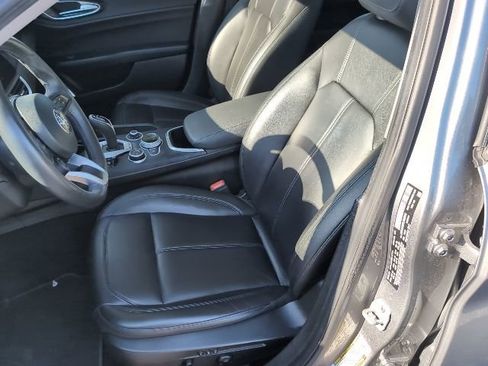 Used 2020 Alfa Romeo Giulia Sprint w/ Cold Weather Package image 9