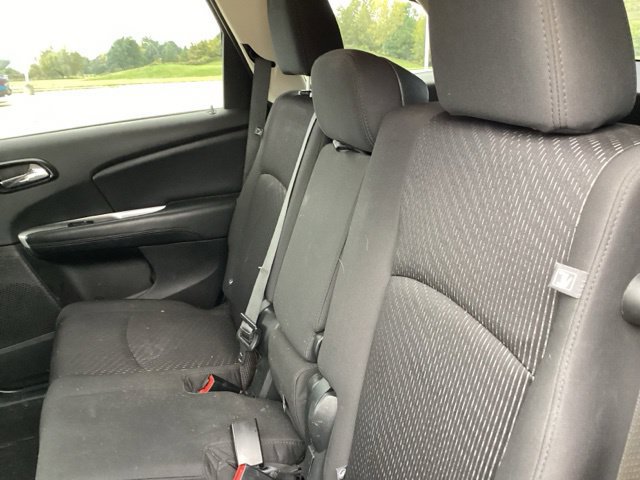 Used 2018 Dodge Journey SE w/ Connectivity Group FWD image 17