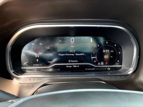 Used 2024 GMC Yukon AT4 w/ AT4 Premium Package AWD/4WD image 15