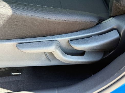 Certified 2025 Nissan Kicks Play S image 20