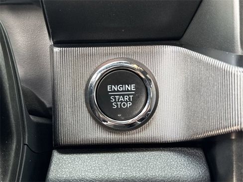 Certified 2023 Ford F450 Platinum w/ FX4 Off-Road Package image 38