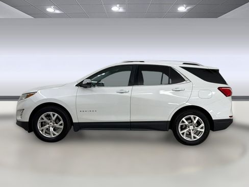 Used 2018 Chevrolet Equinox Premier FWD image 2