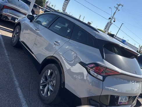 Certified 2024 Kia Sportage SX FWD image 8