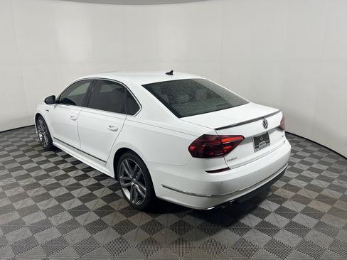 Used 2019 Volkswagen Passat 2.0T SE R-Line FWD image 3