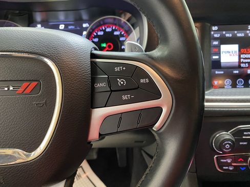Used 2017 Dodge Charger R/T image 17