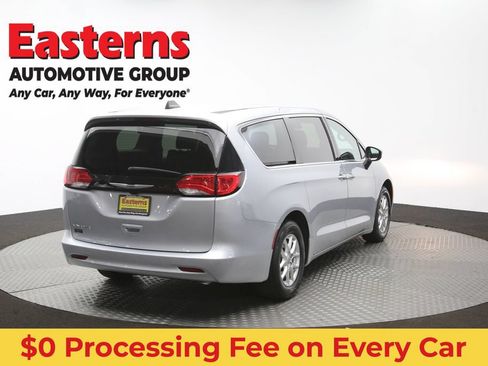 Used 2023 Chrysler Voyager LX FWD image 40