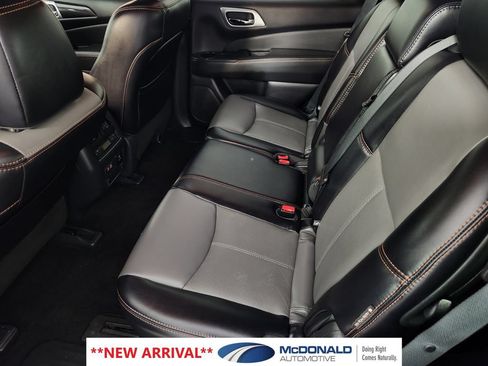 Used 2019 Nissan Pathfinder SL w/ Rock Creek Edition FWD image 18