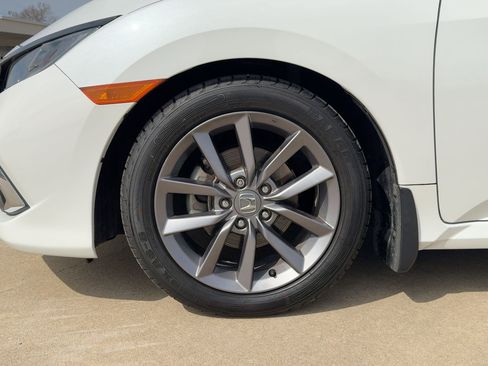 Used 2019 Honda Civic EX-L image 11