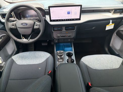 New 2026 Ford Maverick XLT w/ XLT Luxury Package FWD image 18