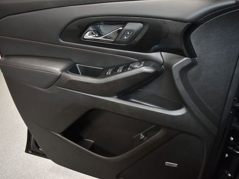 Certified 2023 Chevrolet Traverse RS AWD/4WD image 26