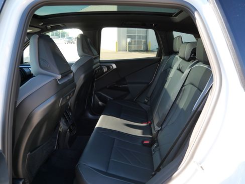 New 2026 BMW X3 xDrive30i w/ Premium Package AWD/4WD image 6