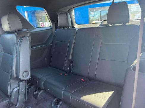 Used 2023 Chevrolet Traverse LT AWD/4WD image 16