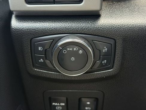 Used 2018 Ford F150 Lariat RWD image 24